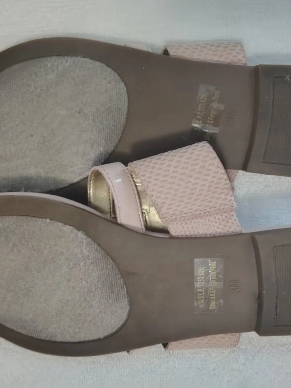 Guess Blush Pink Thong Sandals Logo Hardware Size 8